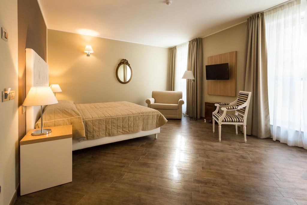Hotel Monteverde Acqui Terme Exterior foto